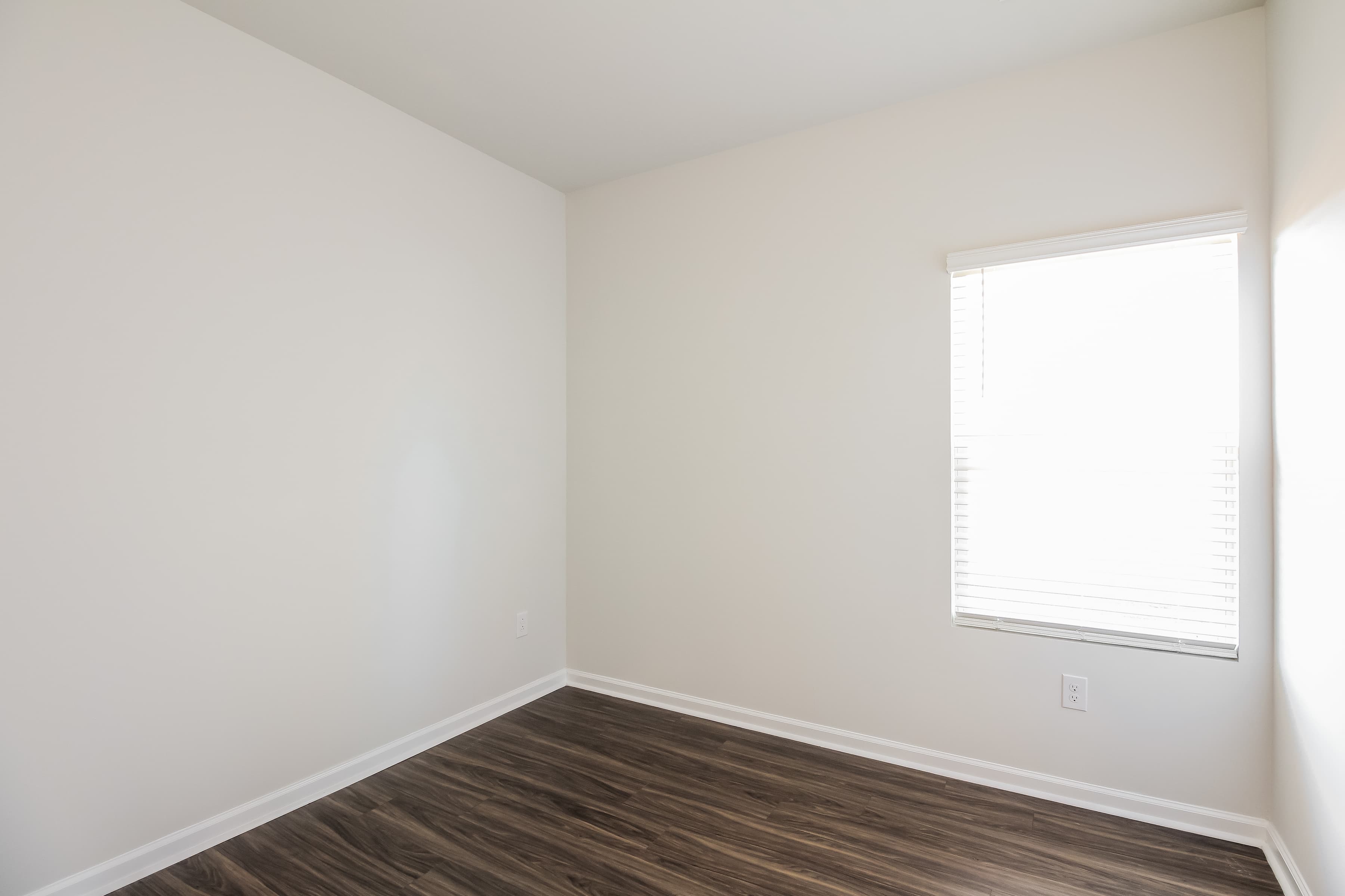 Unit image 16