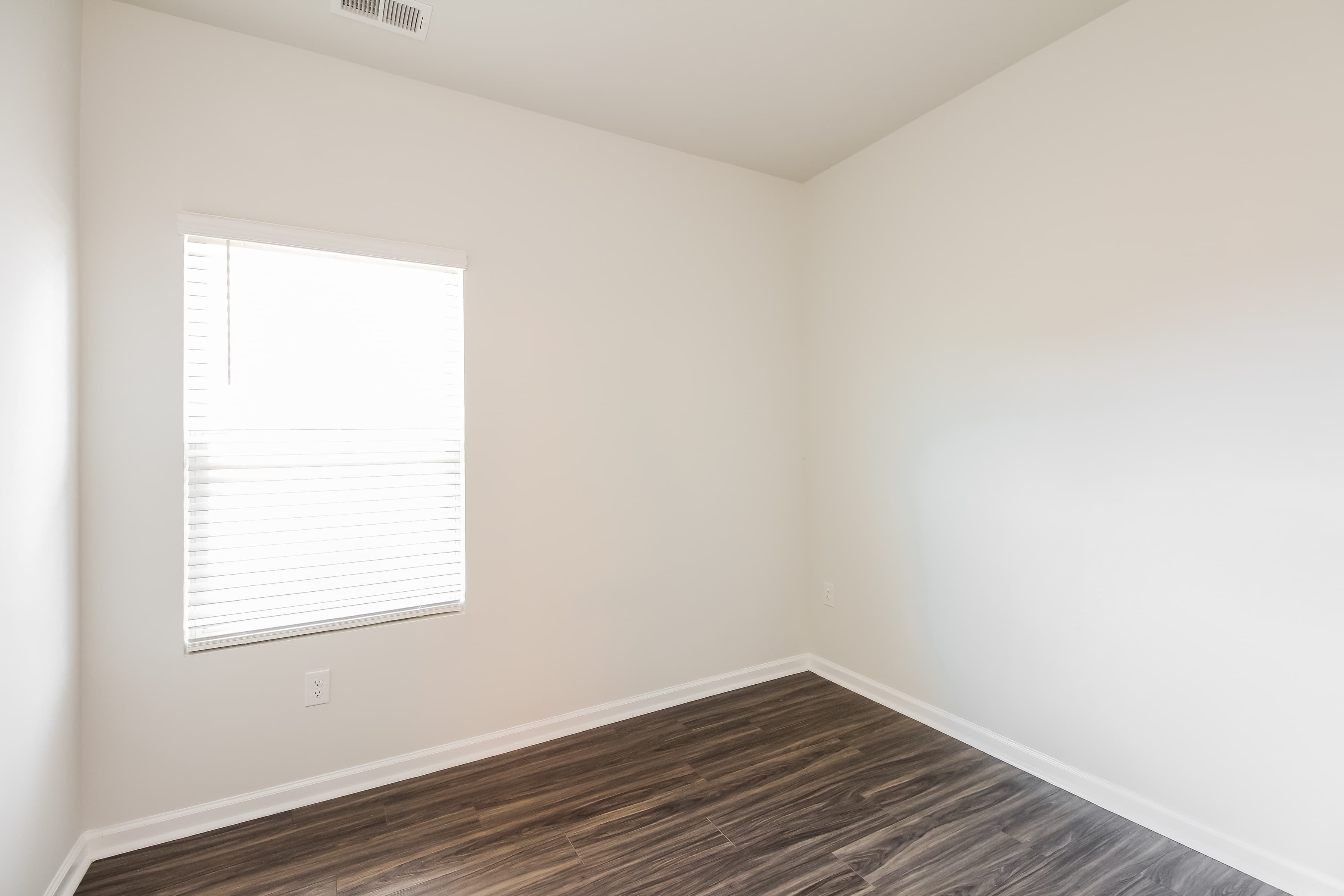 Unit image 17